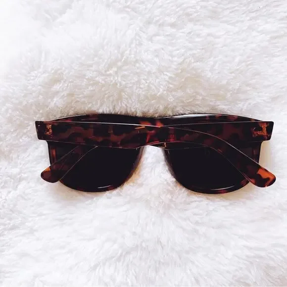 Stella Tortoise Brown Classic Sunglasses - Picture 10 of 11